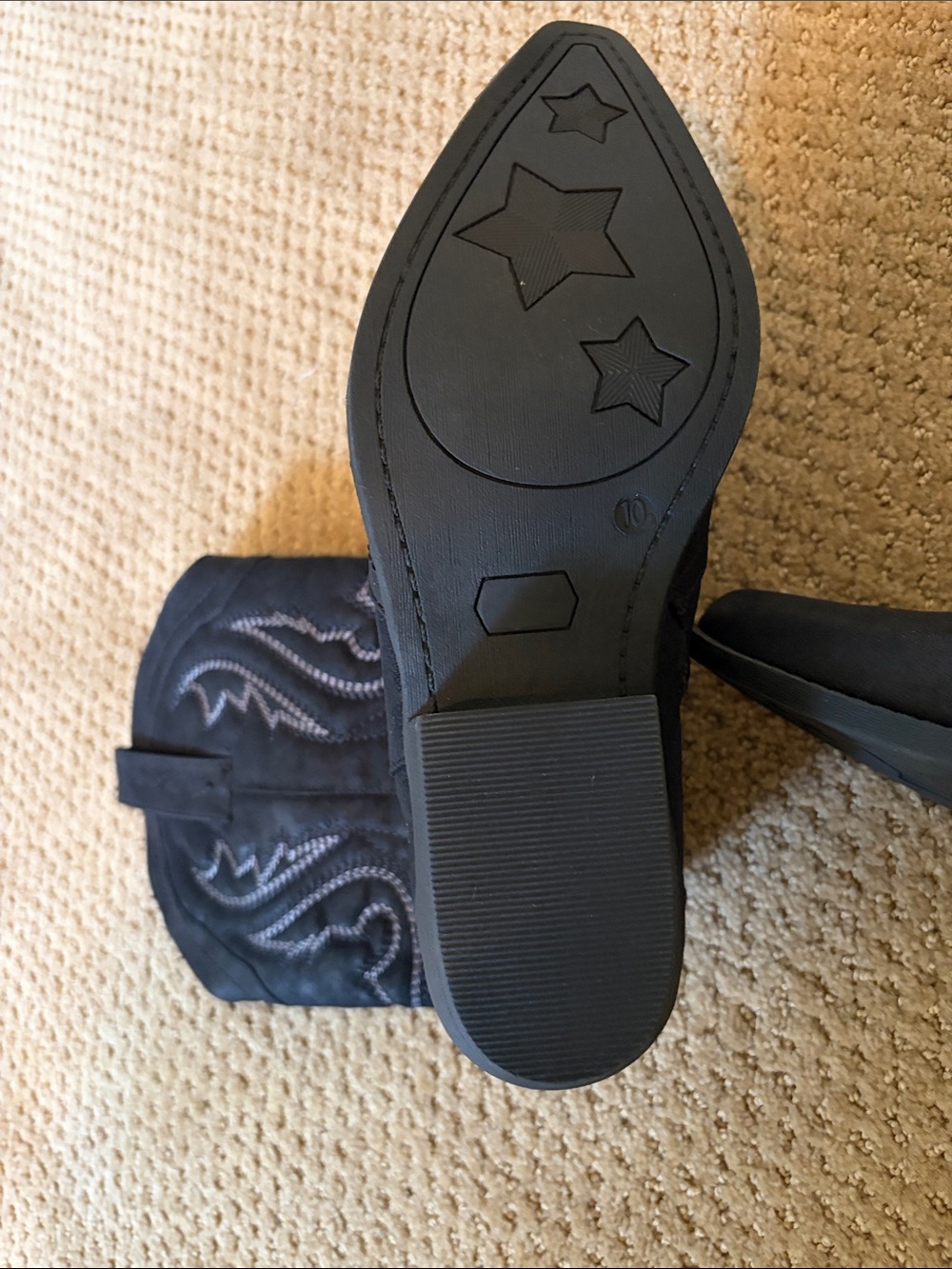 Avenue faux leather Western boots, size 10 - Picture 2 of 2